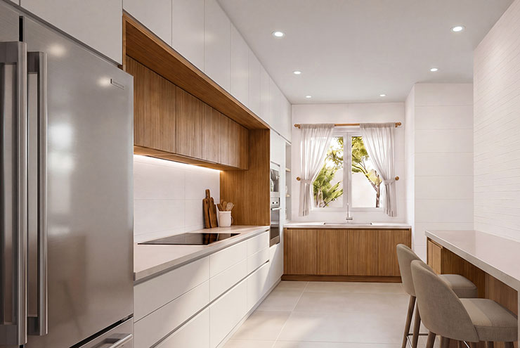 Amplio vestidor abierto (walk-in closet) diseñado a medida con estanterías blancas. Muestra gran capacidad de almacenaje con zonas para colgar ropa, baldas para organización, zapatero y espacio para complementos en dormitorio principal de chalet.
